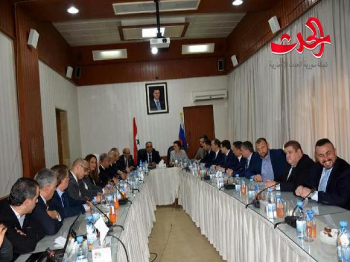 وفد روسي في حمص لبحث سبل التعاون وتطويرها مع محافظة حمص 