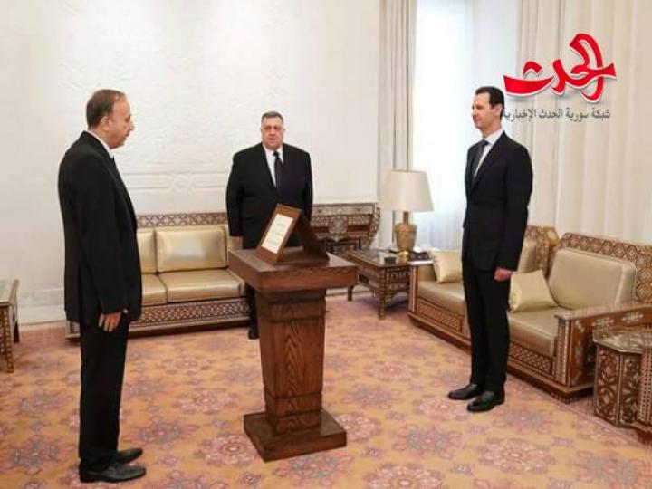 أمام الرئيس الأسد .. رئيس وأعضاء المحكمة الدستورية العليا يؤدون اليمين الدستورية..