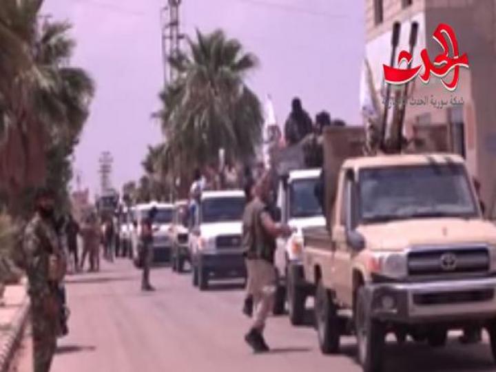 أكبر فصيل ارهابي في درعا يستعرض قواته وعتاده العسكري  رافضا التسويات والمصالحات