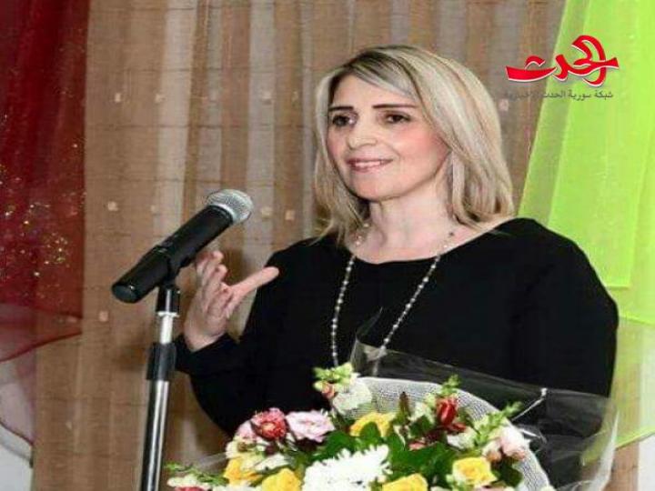 يتمادى القمر  /  بقلم أملي مرعي