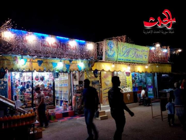 أسواق &quot;درعا&quot; تكتسي بالخيرات وتظهر بحلة جديدة استعداداً للعيد