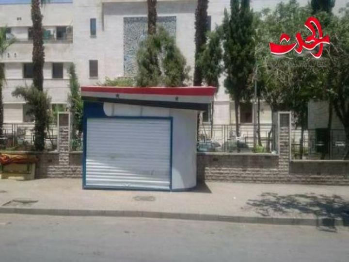 أكشاك على باب مشفى المجتهد..كيف حصول على التراخيص ؟!!