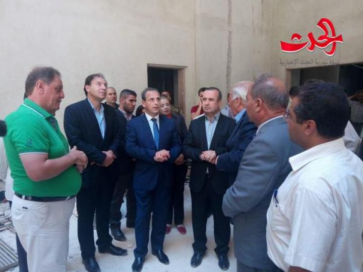 وزيرا الصحة والإدارة المحلية يتفقدان مركز الإقامة المؤقت بجباب