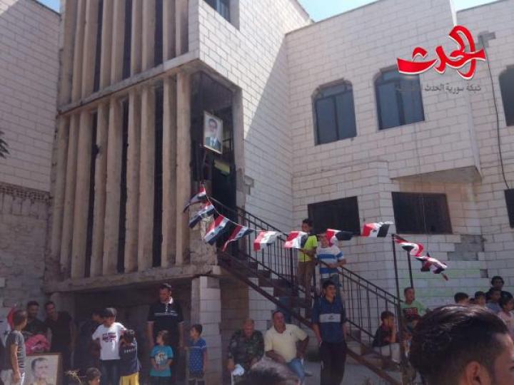 اعادة تفعيل محكمة صلح داعل ورفع علم الوطن امام المحكمة