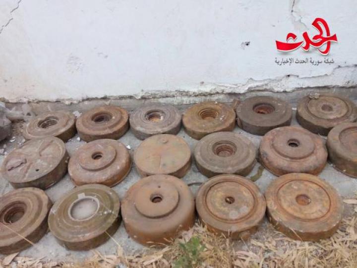 العثور على اسلحة والغام بداخل مقر للخوذ البيضاء بسحم الجولان 