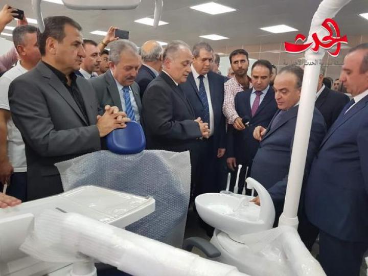 بتوجيه من الرئيس الأسد.. المهندس خميس يتابع زيارته إلى اللاذقية ويفتتح مشاريع خدمية بتكلفة نحو 11 مليار ليرة