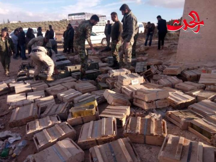 العثور على مستودع ونفق  أسلحة من مخلفات المسلحين  في مزارع نصيب