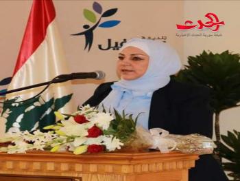 أراك حيث مشيت  /  شعر سمية تكجي