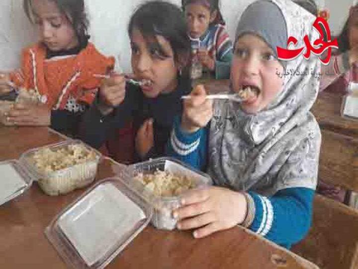 بقيمة 11 ألف ليرة ..التربية توزّع وجبات وقسائم غذائية لكل طالب شهرياً في بعض المحافظات