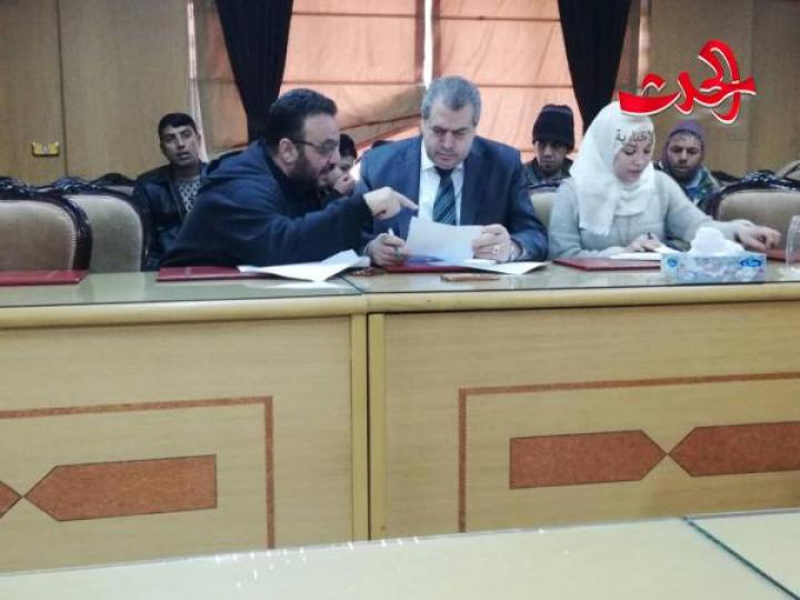 الوزير النداف يوجه بمعالجة قضايا المواطنين المتعلقة بعمل الوزارة