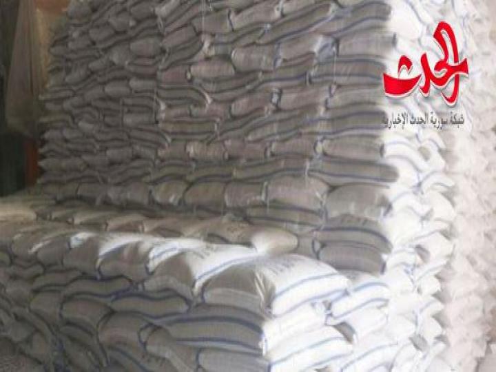  ريف حماة : ضبط مستودع يحوي 230 طنا من المواد الغذائية منتهية الصلاحية