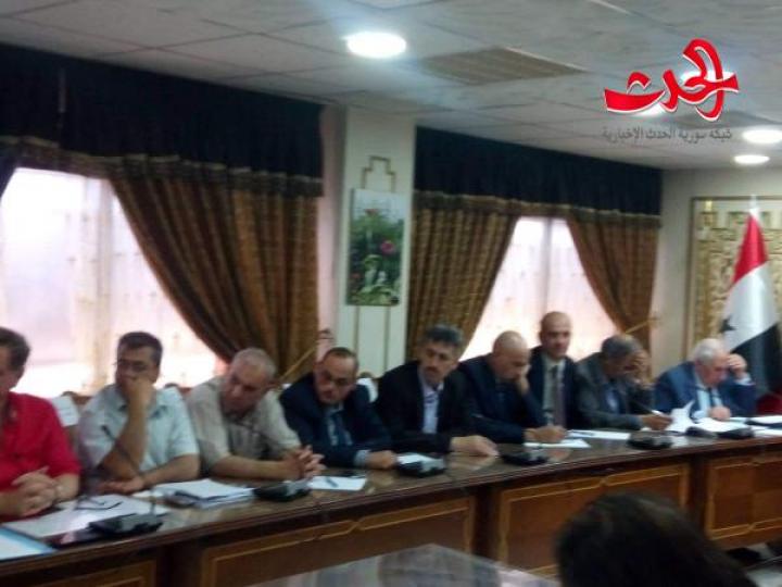 وفد وزاري يزور درعا ويلتقي بالمعنيين فيها.. خليل: تلبية متطلبات الإقلاع بالعملية التنموية