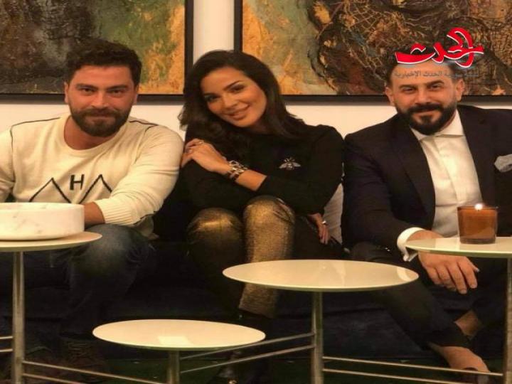 لا جزء ثاني لمسلسل خمسة ونص ونهايتين له حتى الأن لم يختر النهاية المناسب..؟!