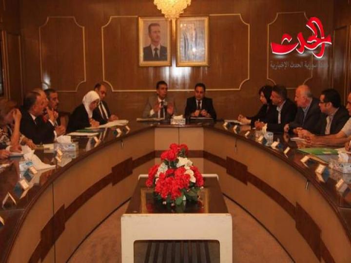 الوزير العزب: حريصون على تفعيل دور اتحاد شبيبة الثورة في المدارس 