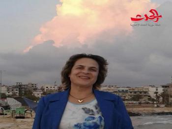 اتساءل  /  شعر ليلى أحمد