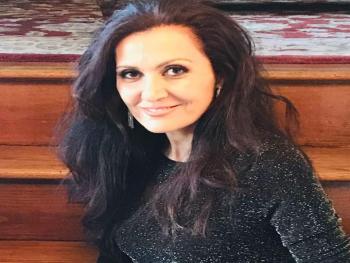 عفاف ابراهيم أول الثلج