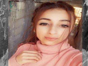 هبة ديوب أبكي