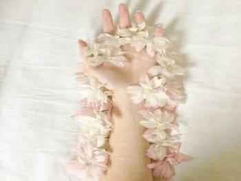 كوني أنت بقلم الشاعرة غادة رسلان الشعراني