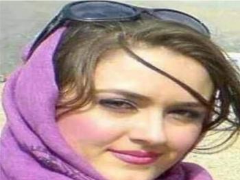 أراهم بقلم الشاعرة هناء الغنيمي