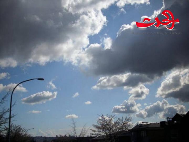 الجو غائم ماطر في أغلب المناطق وهطولات ثلجية على 1100 متر