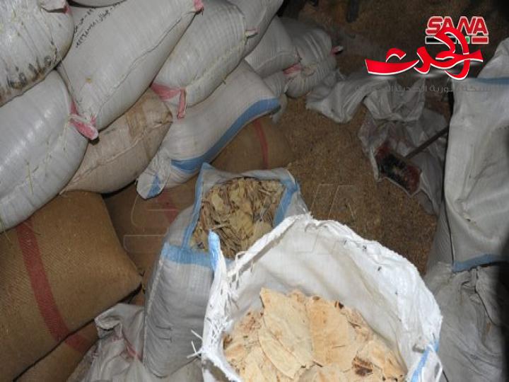 ضبط سيارتين محملتين بـ 8 أطنان من الخبز معدة للاستخدام كأعلاف