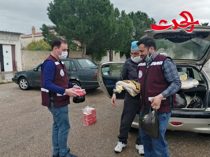 جمعية البر الخيرية تتابع عملها الخيري بتوزيع مساعدات للارامل والأيتام بحي الضاحية