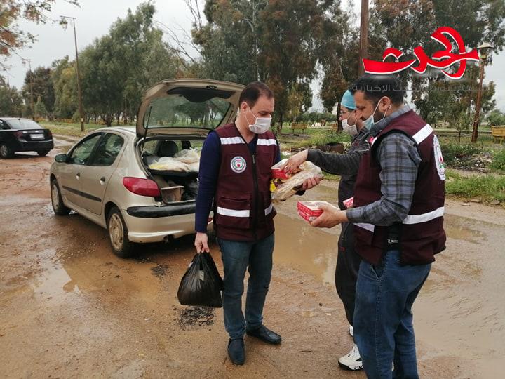 جمعية البر الخيرية تتابع عملها الخيري بتوزيع مساعدات للارامل والأيتام بحي الضاحية
