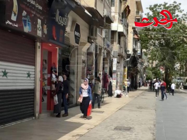 في يوم عودة محال الالبسة والاحذية.. التزام ووعي من المواطنين