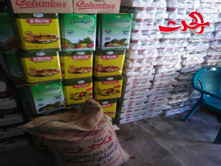 بالفيديو... ضبط مدير السورية للتجارة في الغزلانية يحتكر موادا ويبيعها بسعر السوق