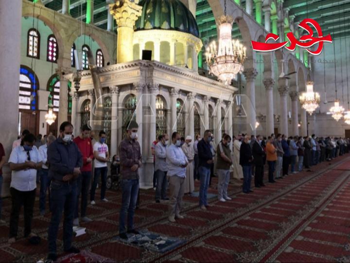 مع الالتزام بالاجراءات الاحترازية إقامة صلاة الجمعة في المسجد الاموي