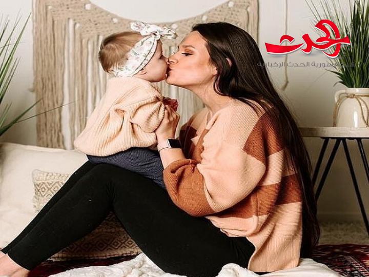 في حالة نادرة.. أم تكتشف حملها قبل ساعتين من ولادتها