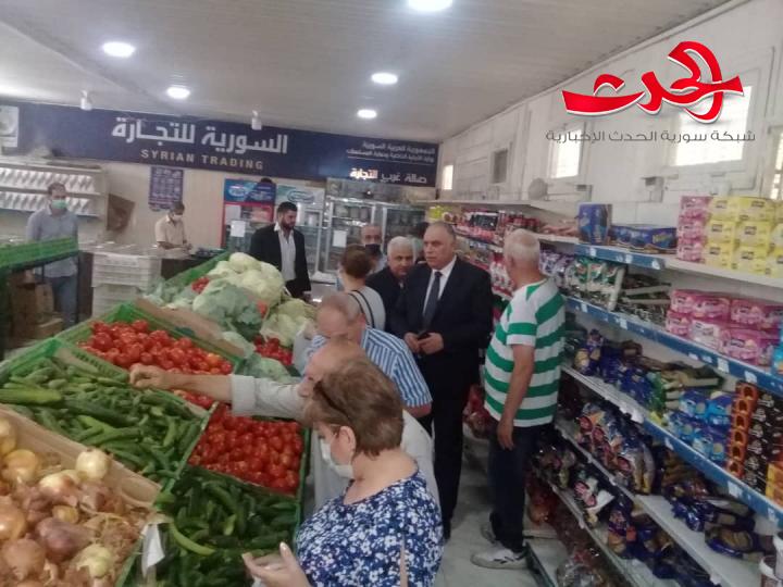 الوزيرالبرازي يتفقد عدد من الصالات بدمشق ويوعز بتخفيض أسعار عدد من الفواكه