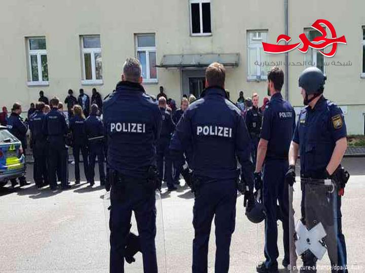 فيديو في المانيا يثير الجدل يذكر بحادثة جورج فلويد.. والشرطة تستنفر