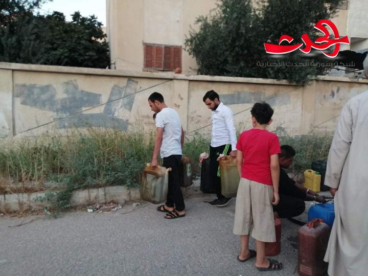 محافظ درعا.. بدء توزيع مازوت التدفئة بالمحافظة و أكثر من ٥٠٠ الف لتر  وزعت لذوي الشهداء والجرحى