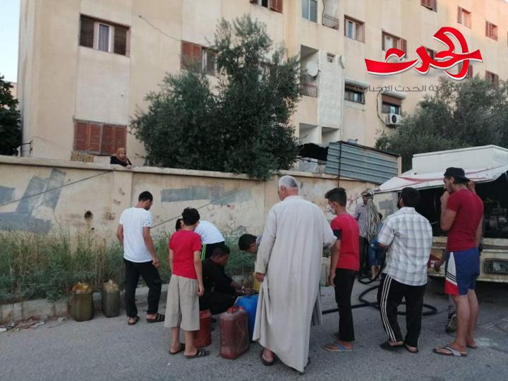 محافظ درعا.. بدء توزيع مازوت التدفئة بالمحافظة و أكثر من ٥٠٠ الف لتر  وزعت لذوي الشهداء والجرحى