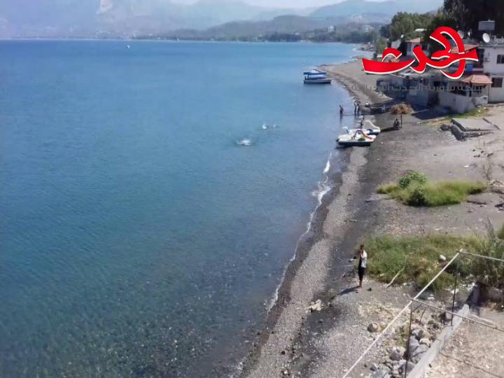 ما هي حقيقة هدم محافظة اللاذقية اكواخا على شاطئ البسيط