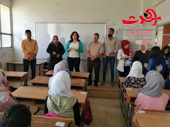 قرطاسية مدرسية مبادرة لشبيبة الثورة بدرعا  تبعث الأمل في نفوس الطلاب