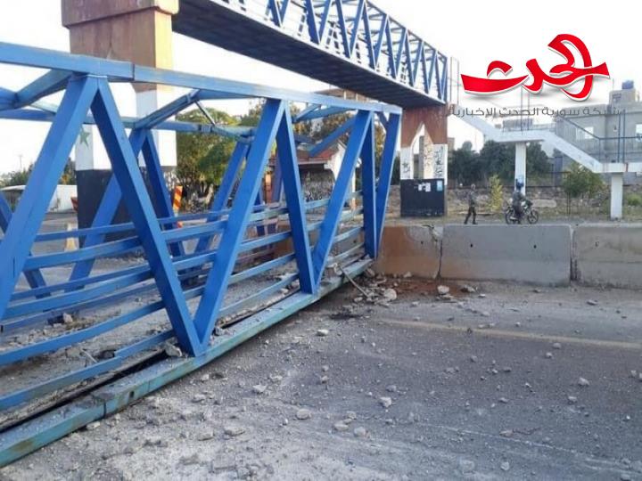 سقوط جسر مشاة في اللاذقية.. والسبب شاحنة
