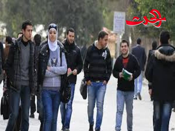 مصر.. معاملة الطلاب السوريين واليمنيين كالمصريين