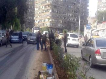 محافظة دمشق تقوم بتأهيل منصف الطريق في الشيخ سعد بالمزة