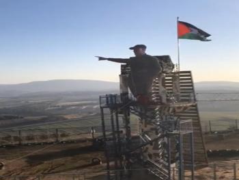 تمثال للقائد قاسم سليماني على الحدود بين لبنان وفلسطين 