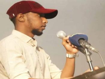 ضع وجهك في زاوية بقلم الشاعر إبراهيم مالك