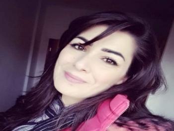 أحرار القرية بقلم الشاعرة لمى المتني