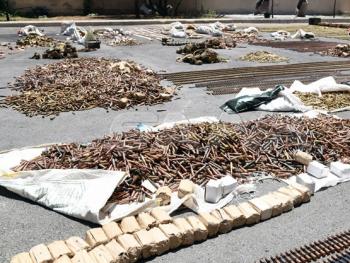 أكثر من نصف مليون طلقة والعديد من الاسلحة مخبأة في أوكار المنطقة الجنوبية
