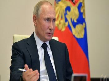 بوتين يتحدث عن "القنبلة الموقوتة" في الدستور السوفيتي