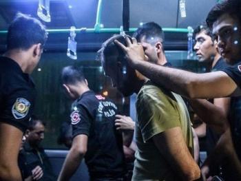 سلطات نظام أردوغان تصدر مذكرات اعتقال بحق 25 عسكرياً