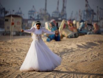 حفل زفاف عائلي في الامارات ينتج عنه اصابة كارثية بالكورونا