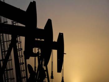 انخفاض اسعار النفط بعد مكاسب بفعل التزام "أوبك+"