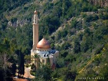 بالفيديو... مسجد في لبنان يبث أغنية لنوال الزغبي.. وإدارته توضح