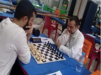 لاعب نادي المحافظة مالك قونيه لي يحقق المركز الأول في نصف نهائي بطولة الجمهورية للشطرنج